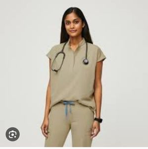 4 Pc Figs Scrubs Bundle Size Large